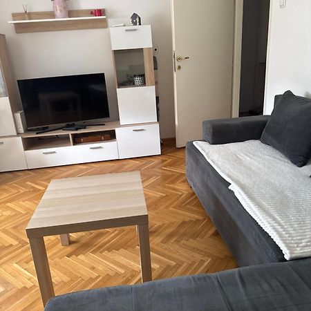 Apartman Fuerte 2 Белград Екстер'єр фото