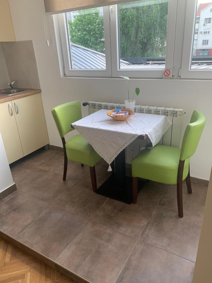 Apartman Fuerte 2 Белград Екстер'єр фото